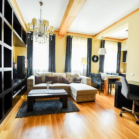 Luxury Apartment Brasov Exterior photo